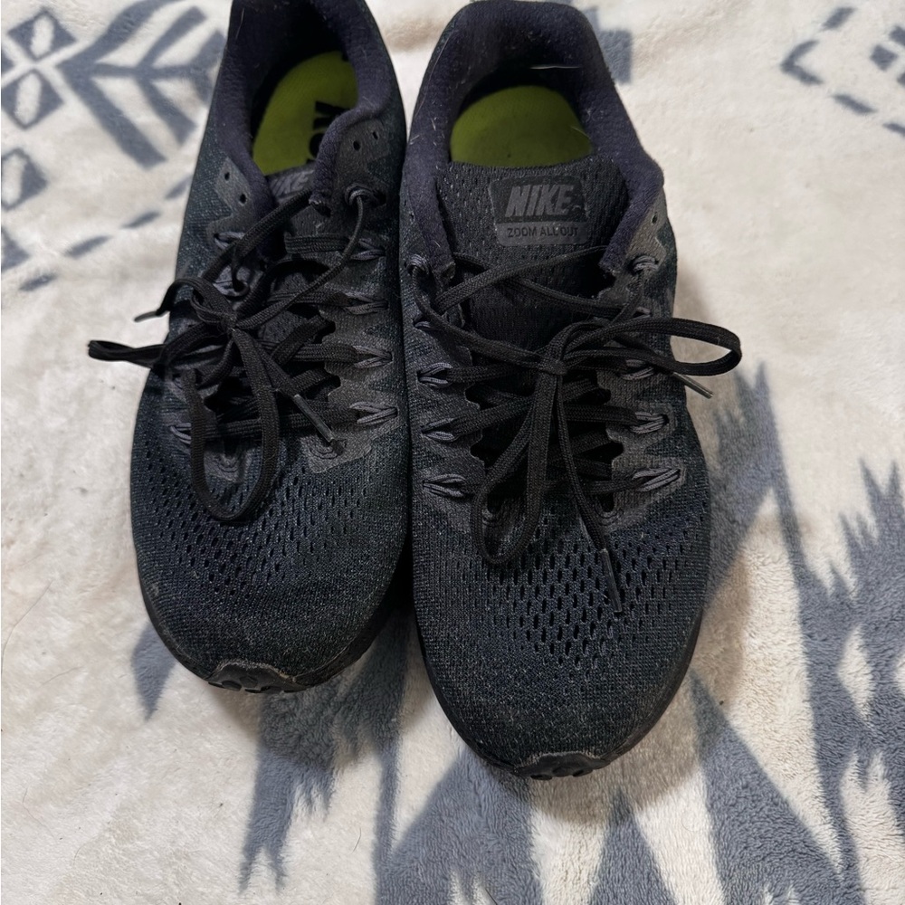 Nike women’s Black Zoom Running Shoes